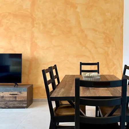 Canaryislandshost I Azucena Villa Tías