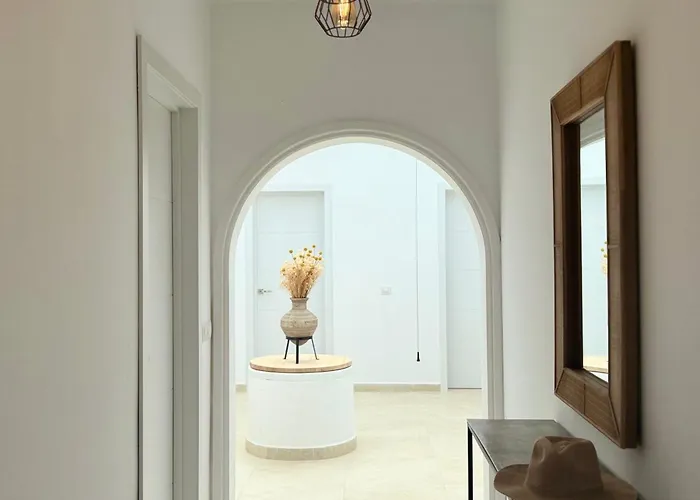 Canaryislandshost I Azucena Villa Tías