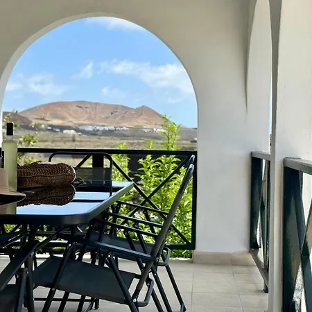 Canaryislandshost I Azucena Villa *